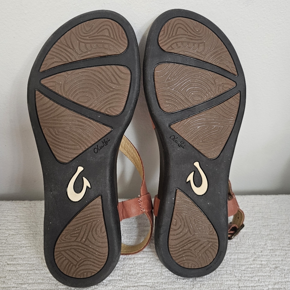 Olukai Upena Cedarwood & Java Leather Strappy Sandals - Picture 4 of 10
